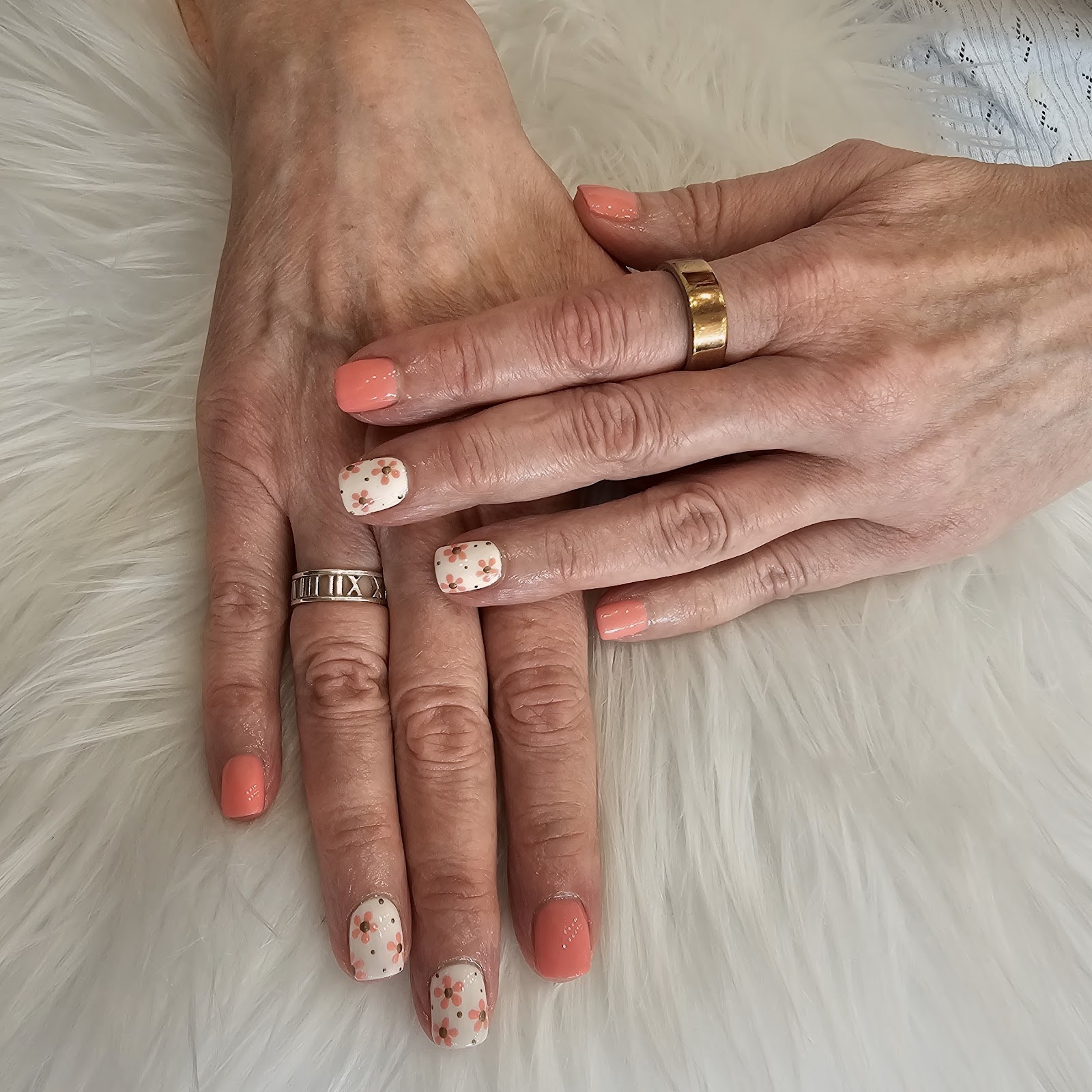Vintage Nail Bar nail photo 3